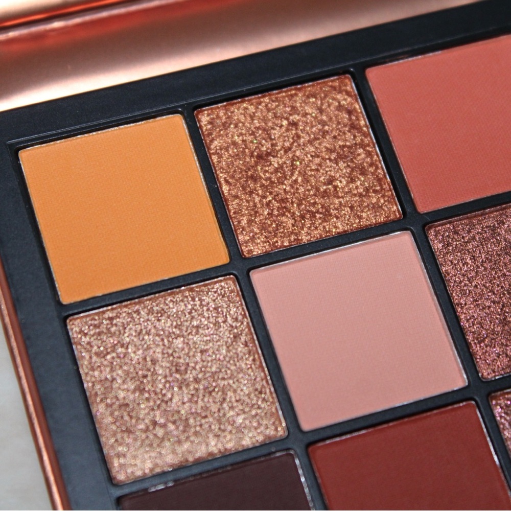 Huda Beauty Topaz Obsessions Eyeshadow Palette (NWOB) - Picture 10 of 16